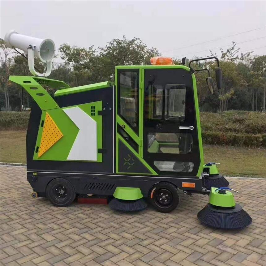 四輪駕駛式清掃車JC2300 西安市工廠小區(qū)街道掃地車